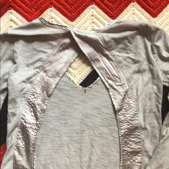 Long sleeve with open back super cute on!! - Picture 3 of 3